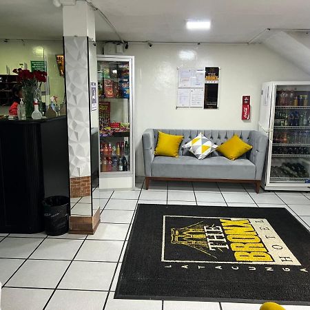 The Bronx Hotel Latacunga Bagian luar foto