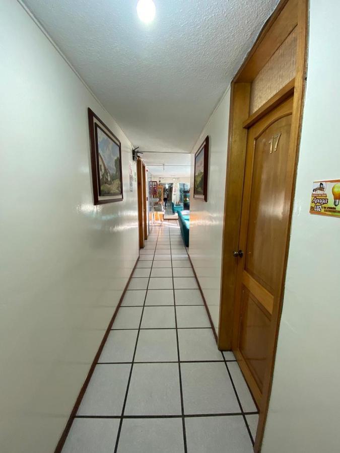 The Bronx Hotel Latacunga Bagian luar foto