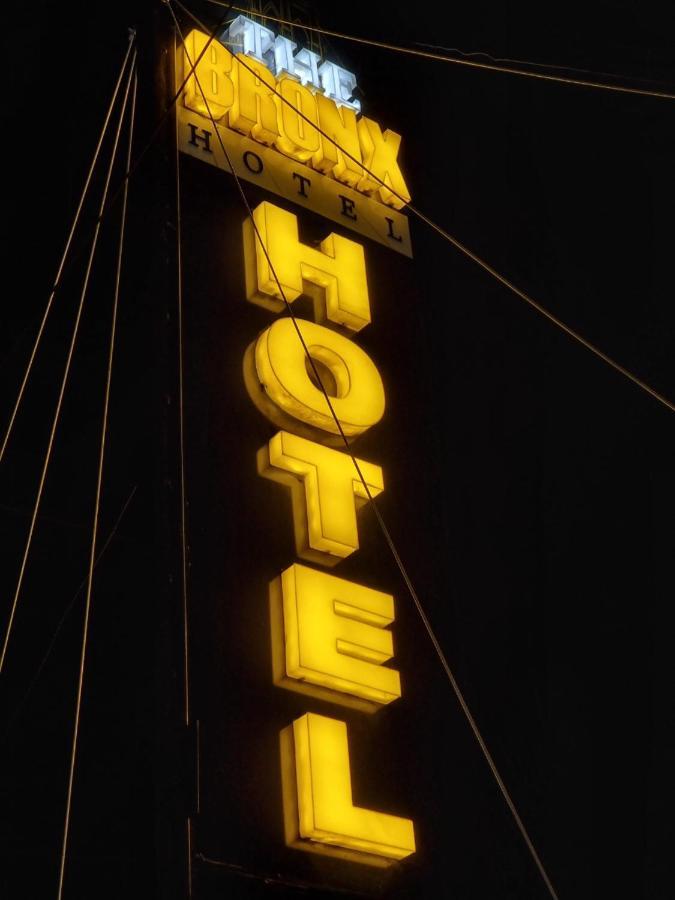 The Bronx Hotel Latacunga Bagian luar foto
