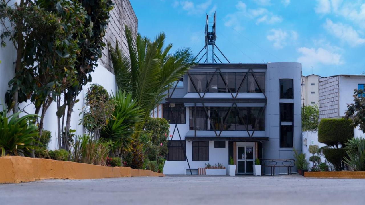 The Bronx Hotel Latacunga Bagian luar foto