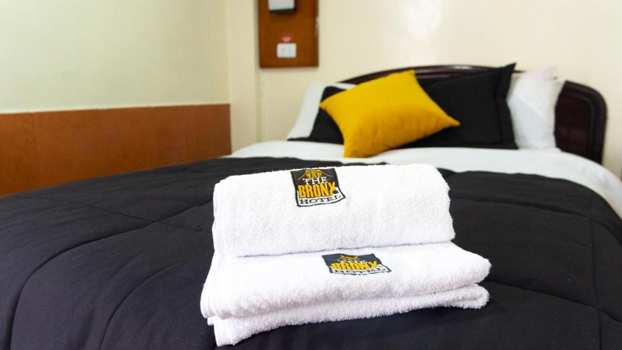 The Bronx Hotel Latacunga Bagian luar foto